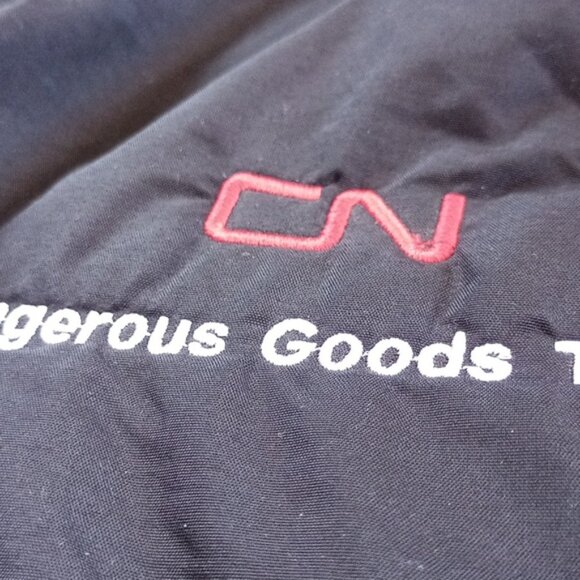Vintage CN RAIL DANGEROUS GOODS TEAM Winter Thinsulate Jacket - Picture 6 of 8